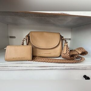 Marc Jacobs Groove Mini Messenger Bag Set And Compact Wallet Iced Coffee